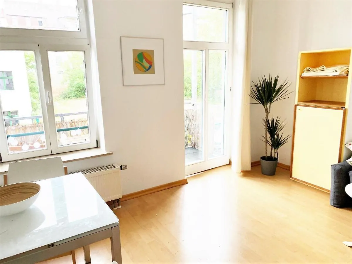 Schoene, Ruhige Zweiraumwohnung Im Angesagten Altlindenau Leipzig Germany