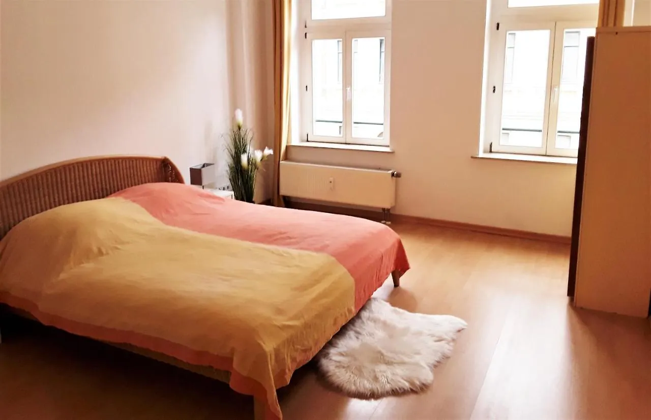 Apartment Schoene, Ruhige Zweiraumwohnung Im Angesagten Altlindenau Leipzig Germany